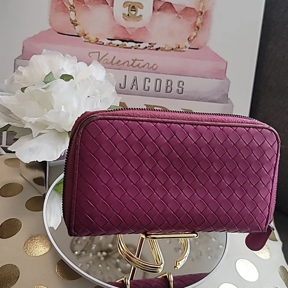 💜💕 Bottega Veneta Intrecciato Zip Around Wallet 💕💜
